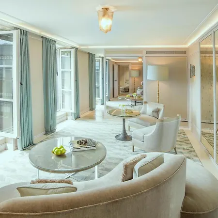 De Crillon 5*