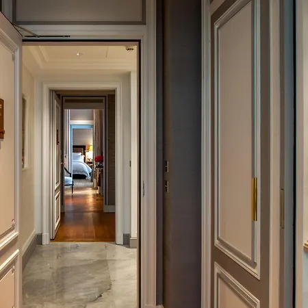 De Crillon 5* Paris