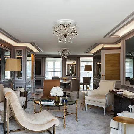 ホテル ドゥ クリヨン パリ