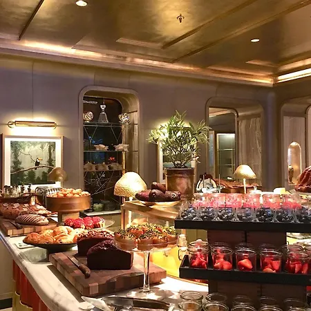 ドゥ クリヨン ホテル 5*