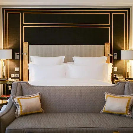 Отель De Crillon 5*