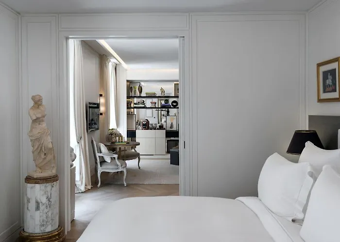 Hotel De Crillon 5*