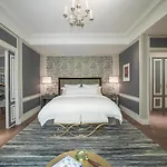 De Crillon Отель 5*