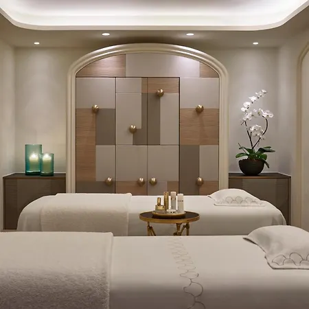 De Crillon 5*