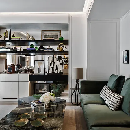 Hotell De Crillon 5*