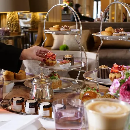 De Crillon 5*