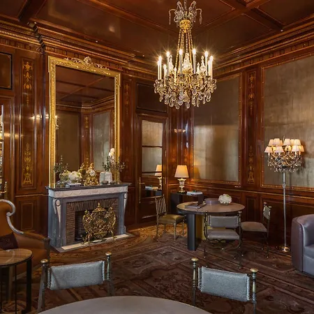 De Crillon 5*