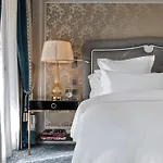 Отель De Crillon 5*