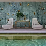 De Crillon Отель 5*