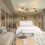 Отель De Crillon 5*